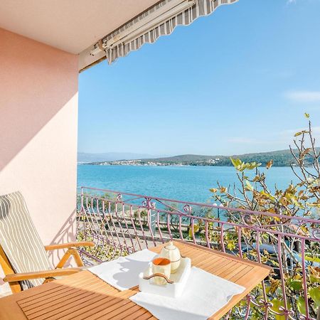 Gorgeous Apartment In Cizici With House Sea View Esterno foto