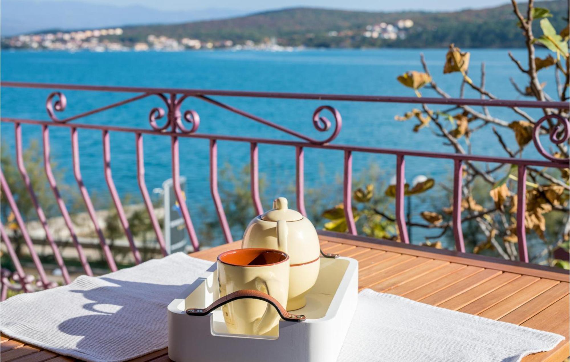 Gorgeous Apartment In Cizici With House Sea View Esterno foto