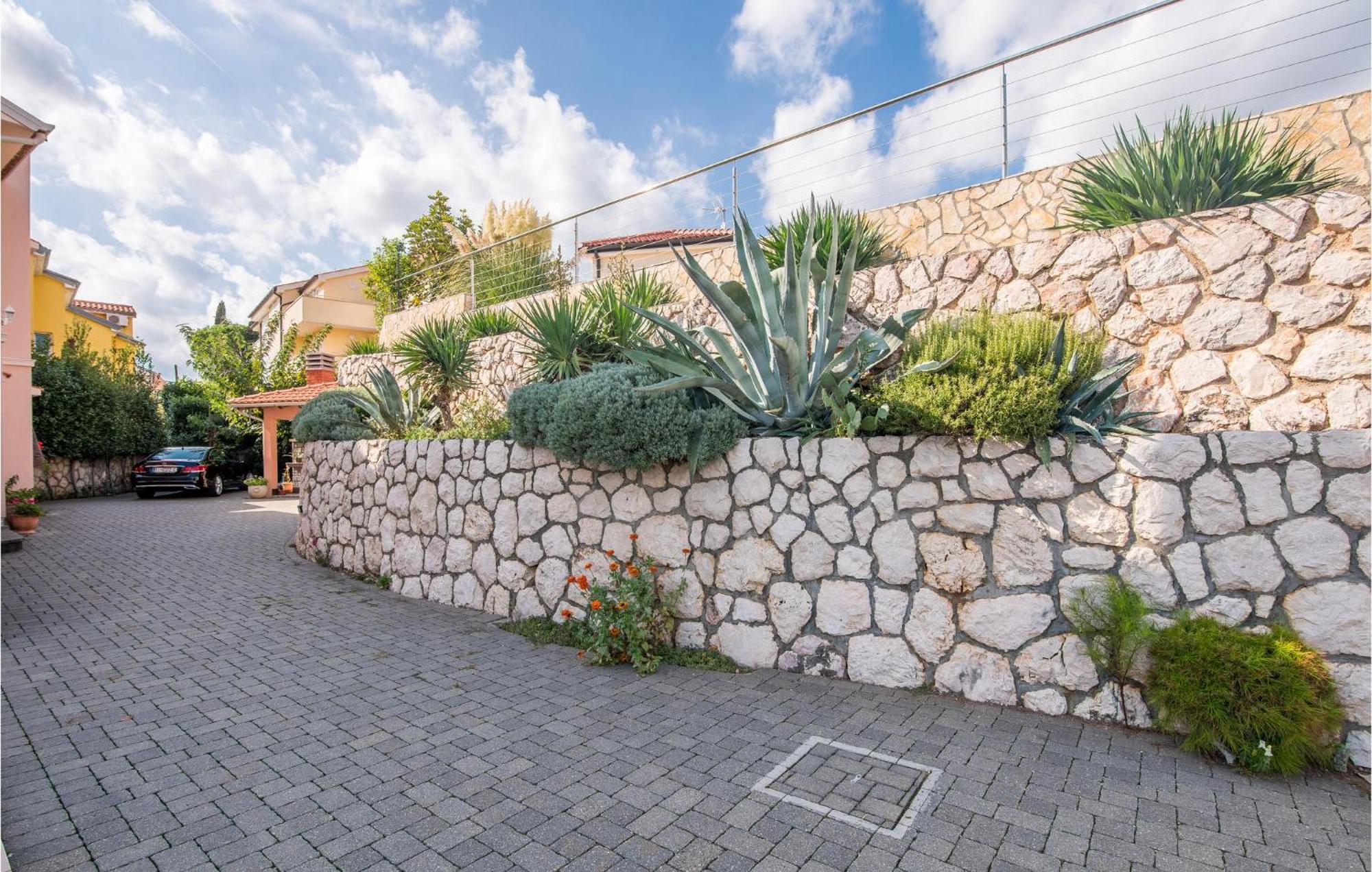 Gorgeous Apartment In Cizici With House Sea View Esterno foto